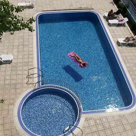 Apartament Violet Garden Słoneczny Brzeg